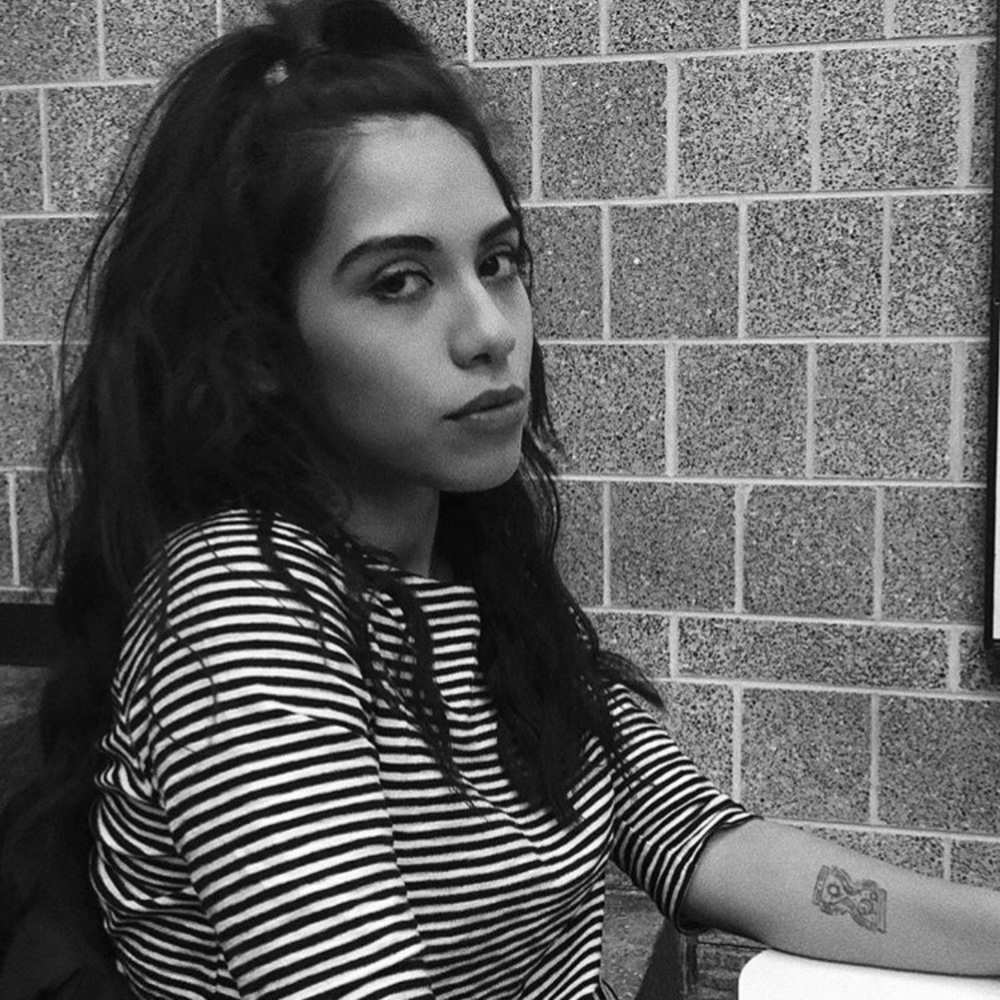 Meet your Posher, Dafne